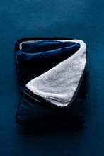 Load image into Gallery viewer, PLANEKET - Alaska Flag